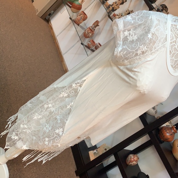 Gorgeous POL tee shirt with lace detail❤️❤… - Picture 2 of 11